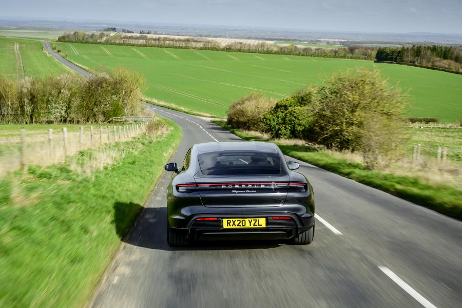  Porsche Taycan Turbo 2020 года  (UK) (фото 27 из 40)